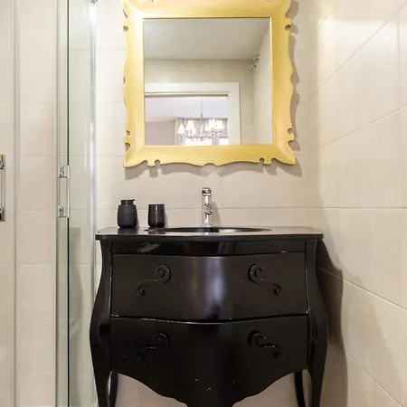 Diseno Y Elegancia En El Corazon De Appartement Bilbao