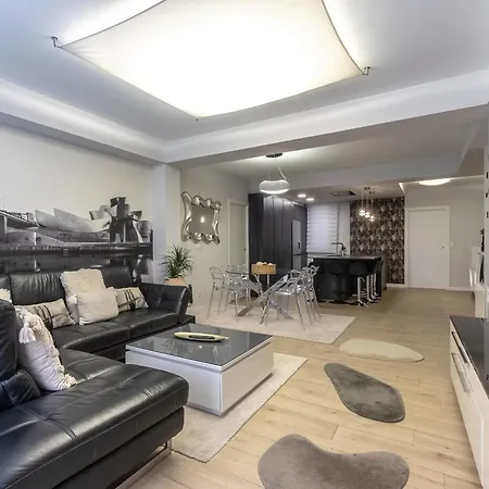 Diseno Y Elegancia En El Corazon De * Bilbao